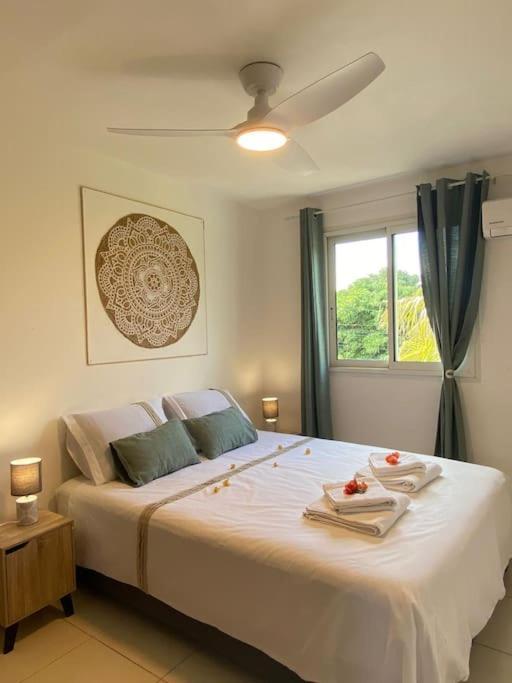 Villa Albizia 974 Avec Piscine Et Spa แซ็ง-ปีแยร์ ภายนอก รูปภาพ